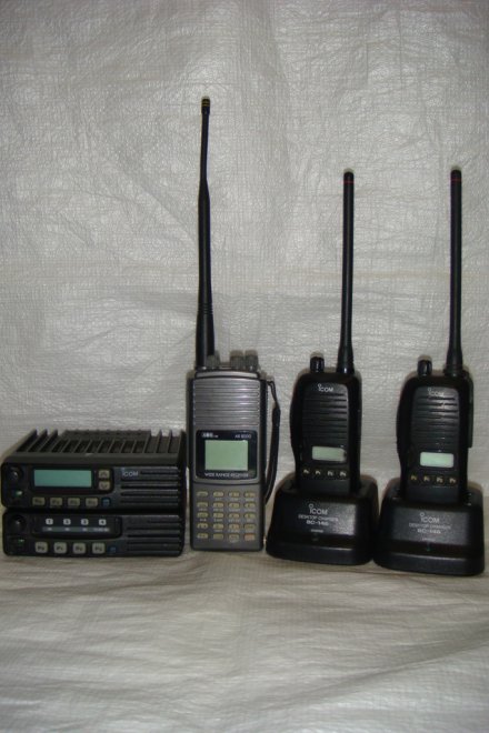 ���� �������� ����������.��������� �� ������� �������, �� ������:AOR - AR8000 (����������� ��������) 3000���Icom - F210 (UHF - 128���