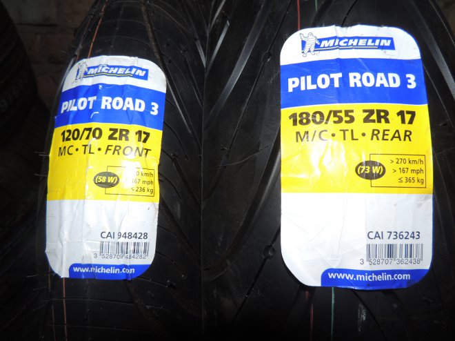                                                                     120/70	R17	ZR	58W	Michelin	Pilot Road 3180/55	R17	ZR	73W	Michelin	Pilot Road 3 .  