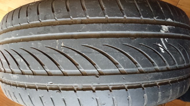 255/55/R18 Nokian 2   800  