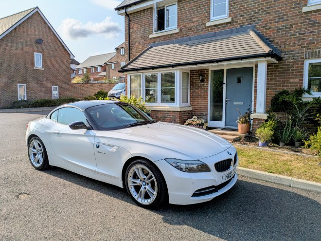 � Z4 E89 ������� ������� �����, ��� ���������� ������������� ������� ��������. � �������� ����� ������� ����� �� ������ � 4�� ��� ����� � �������� ��� ������