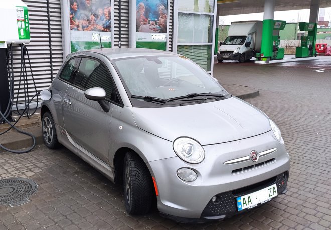 Fiat 500e 17,  34000.  