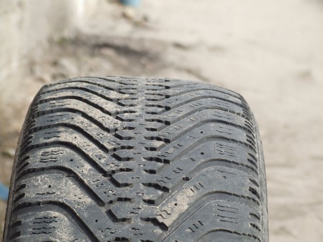 Goodyear Ultra Grip 500 205/55/16  1 . 200 