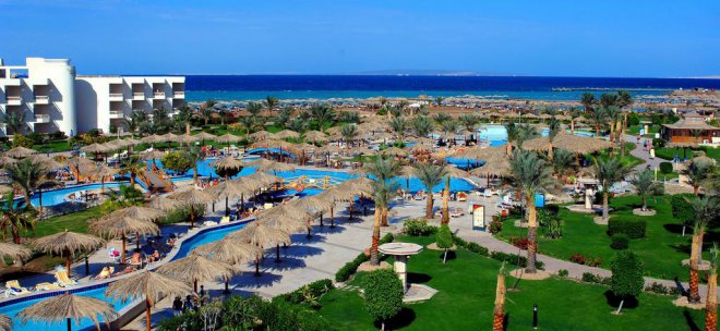 Hilton Hurghada Long Beach Resort ( )  .