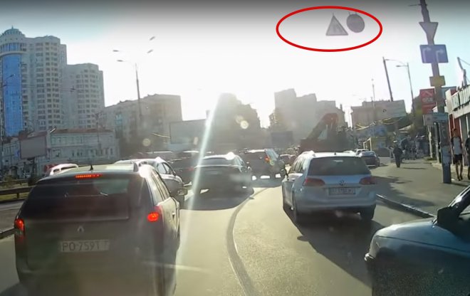 ���-�� ���