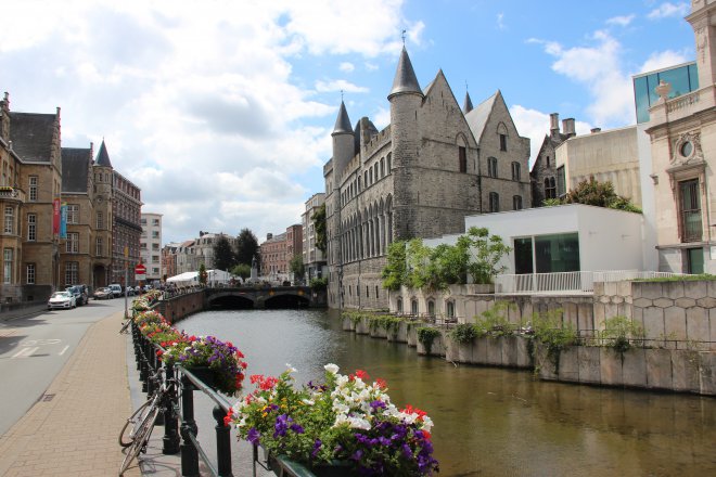       ,      Werregarenstraat       (Kasteel Geraard de Duivel )13 