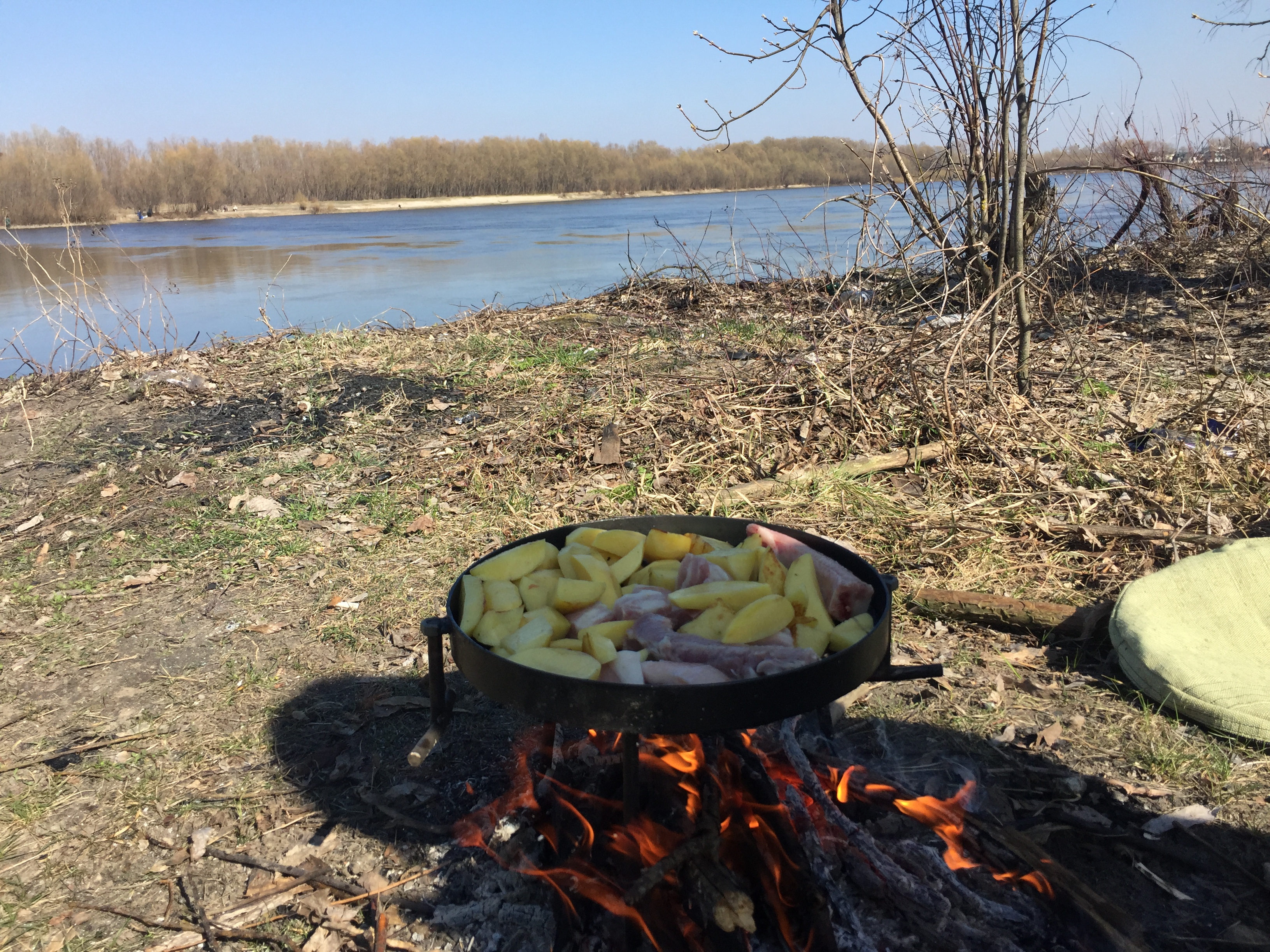 Мясо на мангале (Всі сторінки) / Пивна в шинку