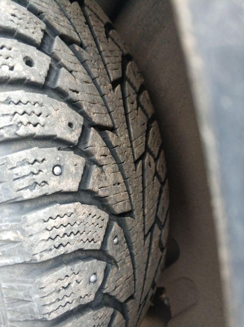    Hankook Winter Ipike W409  185/60 R15