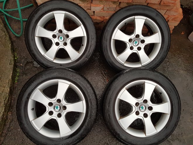 4. Оригінальні диски Skoda R16 з резиною (octavia, super b)PCD 5x1127jET 50DIA 57