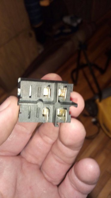 ��� ����