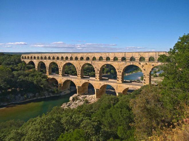       pont du Gard.    , 5-      ,       