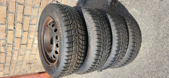   +Hankook winter i*cept rs 91t195/65 r15Made in Hungary 38/14   6  4,5    1000     