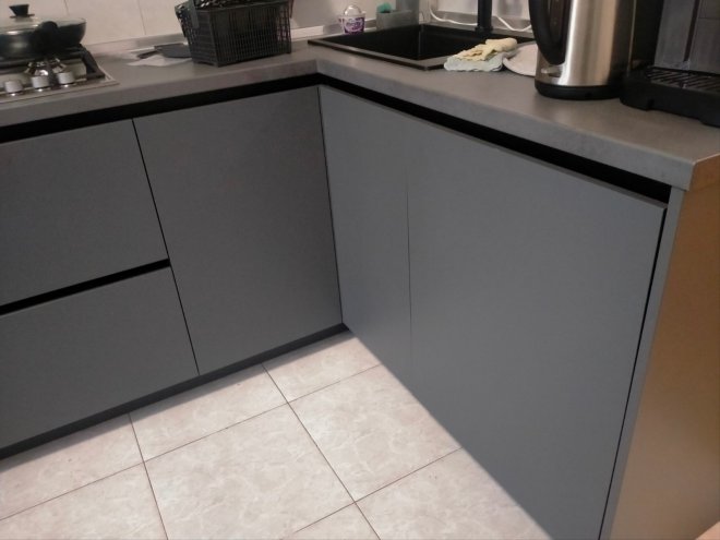     18 2  0.8 +     38   Niemann   Blum     Blum  Gola  +        + ϳ  Blum Aventos HF Top, Inoxa