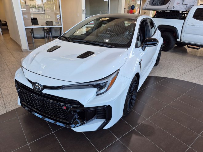 Yaris      .Supra -   ,     Toyota ,   M-  BMW