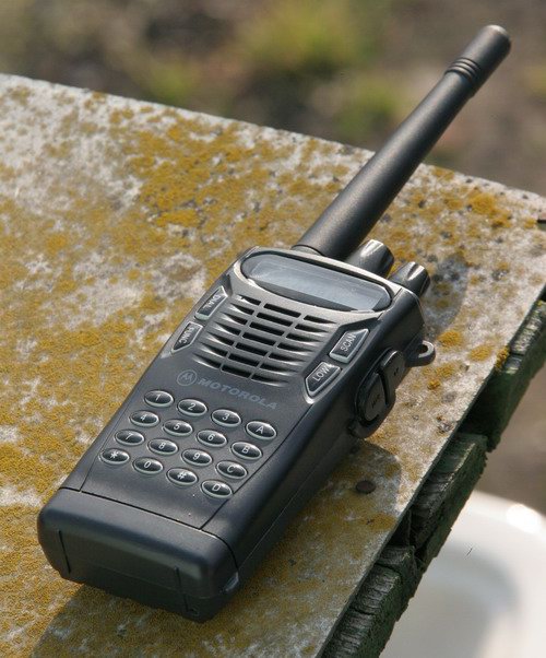 Motorola 888 VHF (135-175 MHz) 5Li-Ion 1500mAh. /  