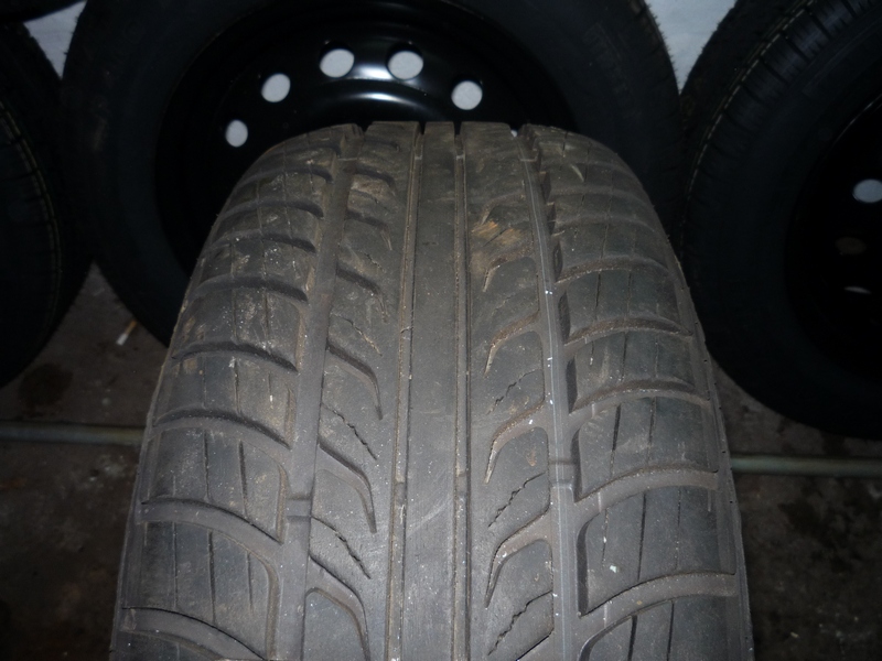   :Goodyear HydraGrip 215/55 R16 (93V), /  8,  1.- 200