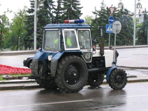    )