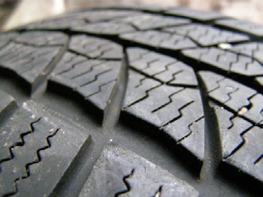    /:205/55/16 Kleber Krisalp HP M+S - 4 . (6-7) 1400205/55/16 Barum Polaris2 M+S -4 