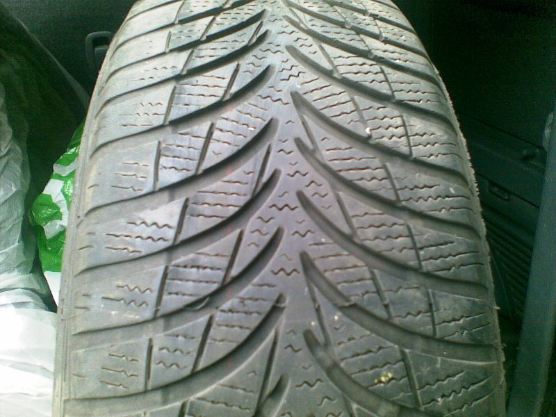    195/60/15 Good Year Ultra Grip 7  6-7   1100.
