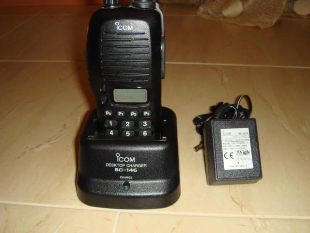    () Icom IC-F4GT,      .  800 