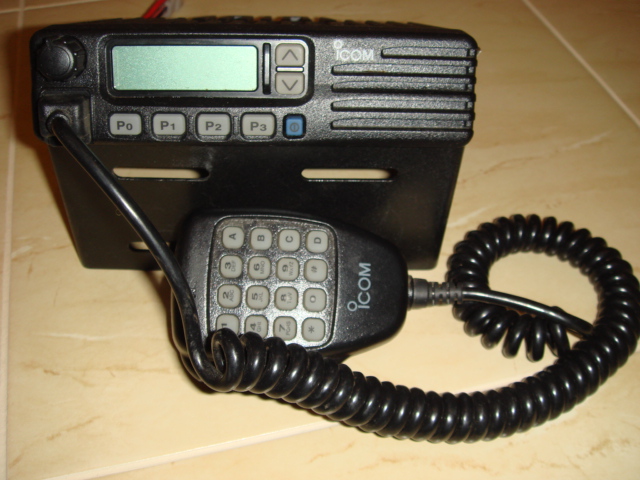    ICOM F211,  ,   ,  800 .() 