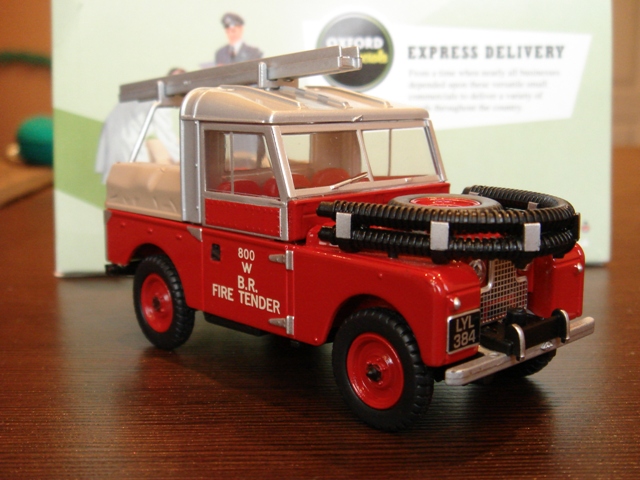 Land Rover 88 1952 :