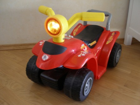    Injusa Baby Quad ().    