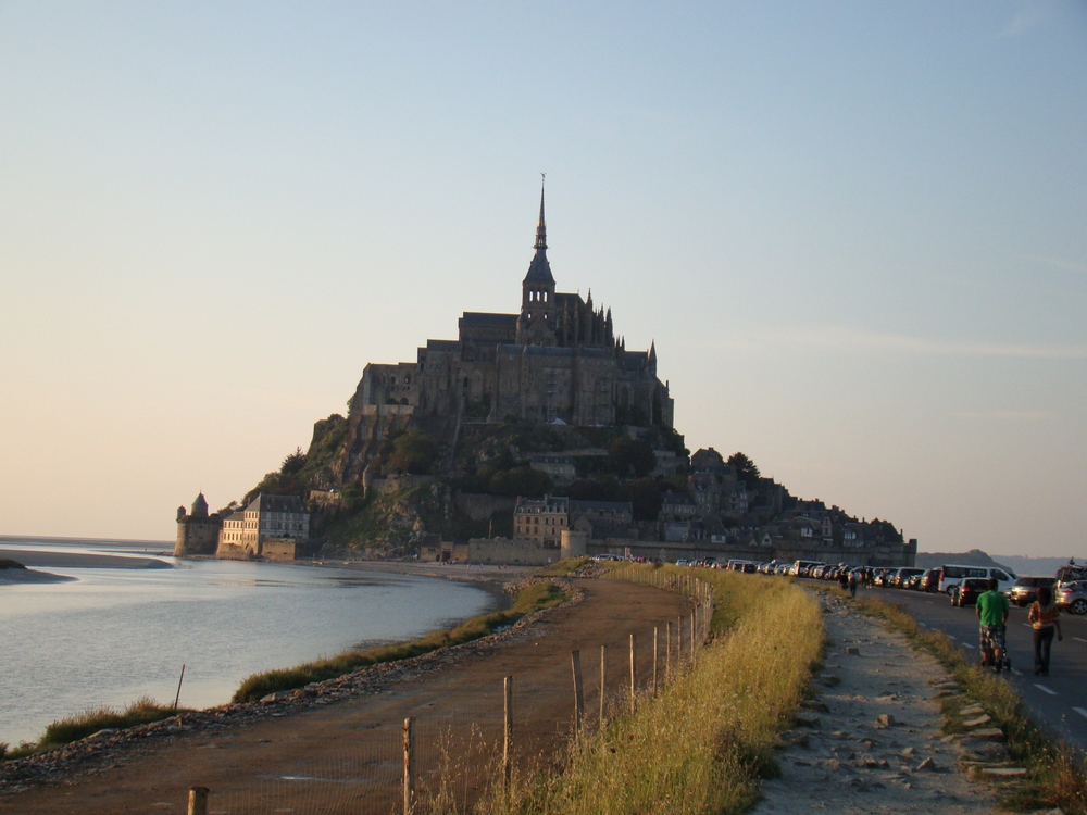  -- (. Mont Saint Michel,  