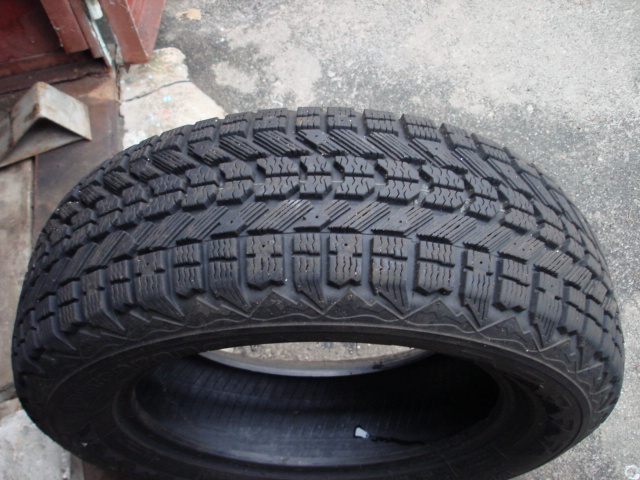    Winterforce 215/60 R16 .  9