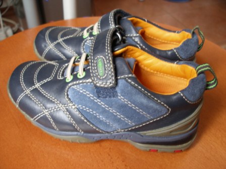    Clarks    ( )    UK 8.5G (EUR26)   16,5-17      