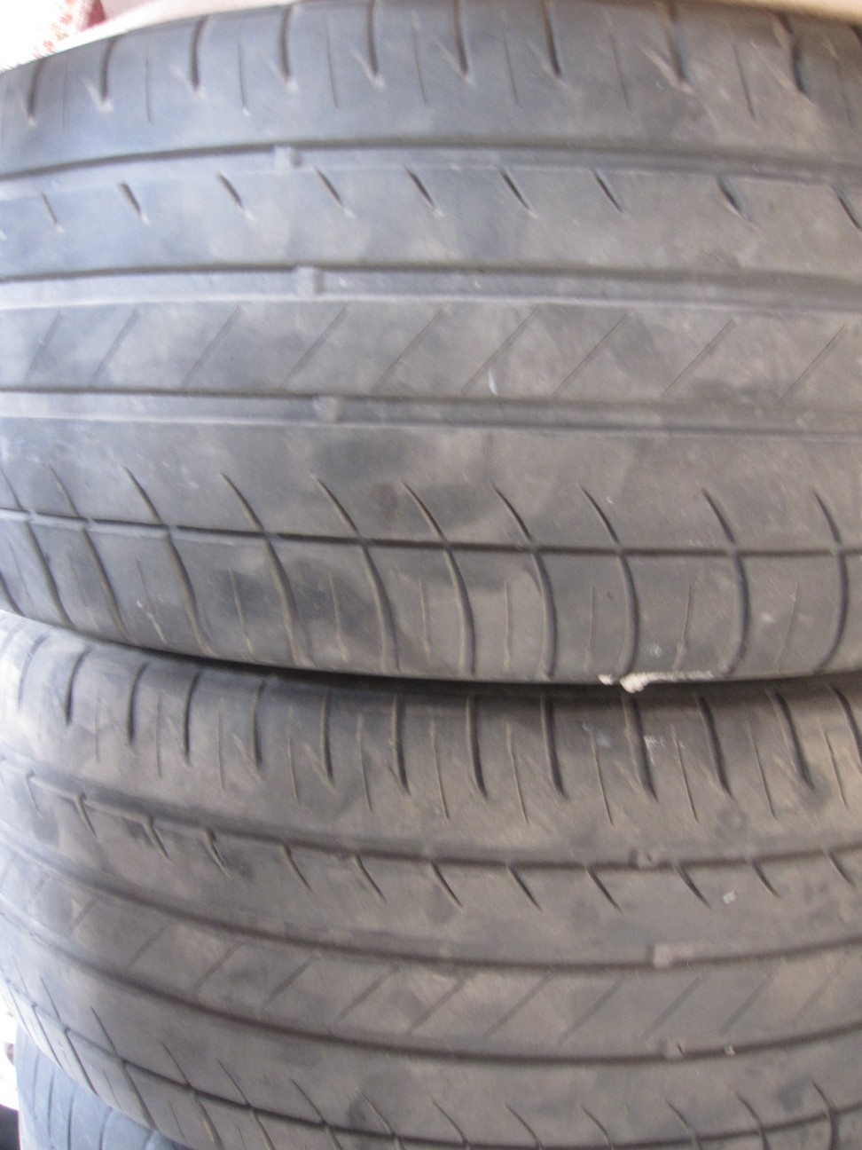  215/55 Michelin Pilot Primacy -  150$   93 52 9792
