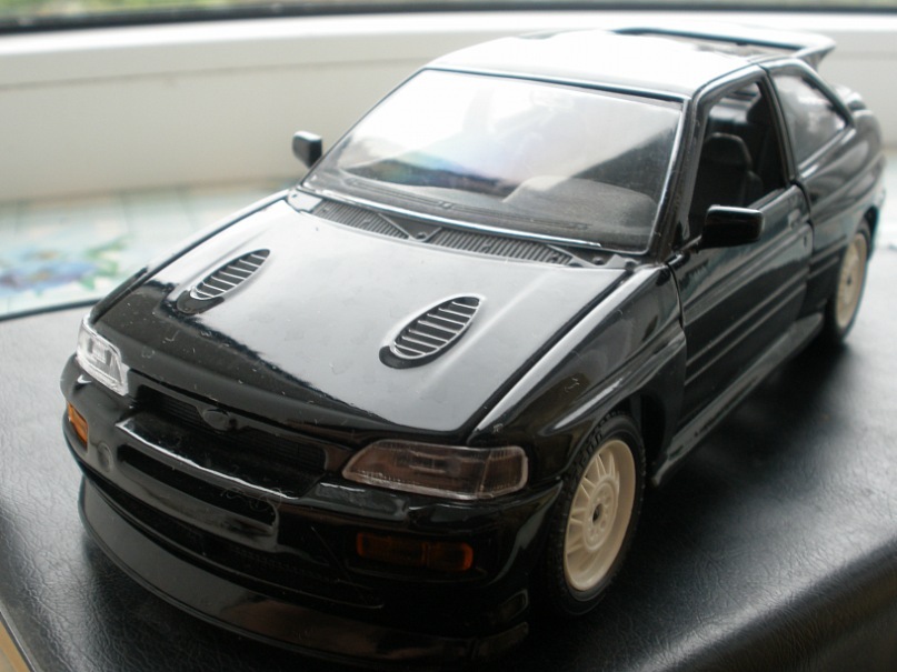 Ford Escort Cosworth (Bburago)