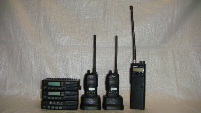   .   ,  :Icom - F211 (UHF - 128