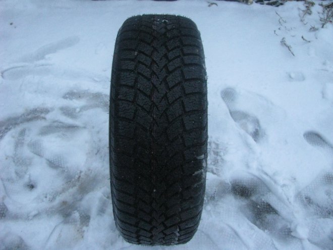    :  - 225/60-16  - Nokian  - Hakkapelitta NRW   - .   