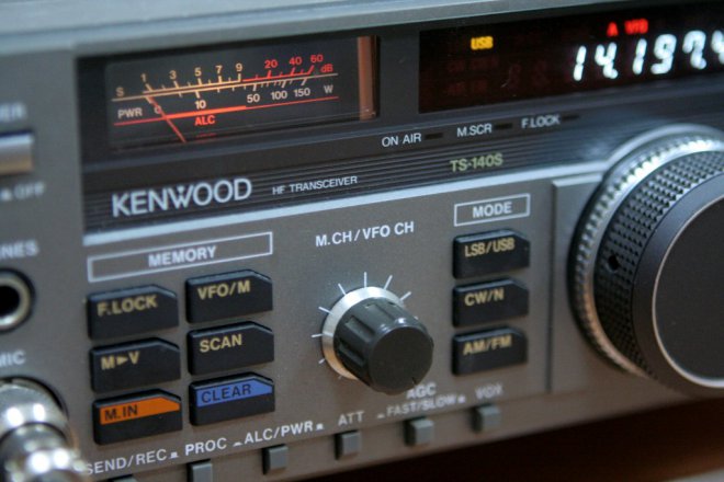               Kenwood TS-140s       .   ,   ,   " ",  -    