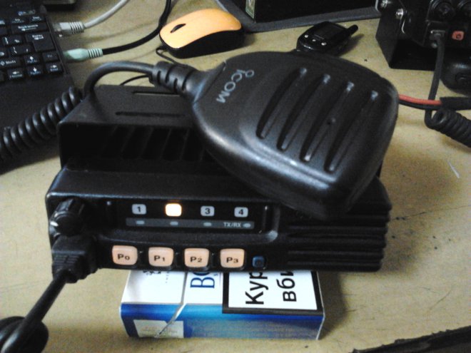 icom f210s. 