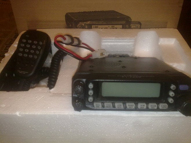  Yaesu FT-7800R.    /