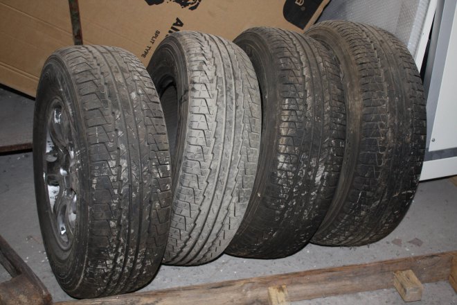  4  Kumho Road venture ST 235/70/16 105T.  1    Great Wall Wingle,        