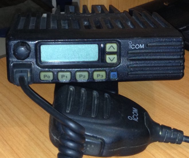 / Icom IC-F211 (128 , 45).   ,  