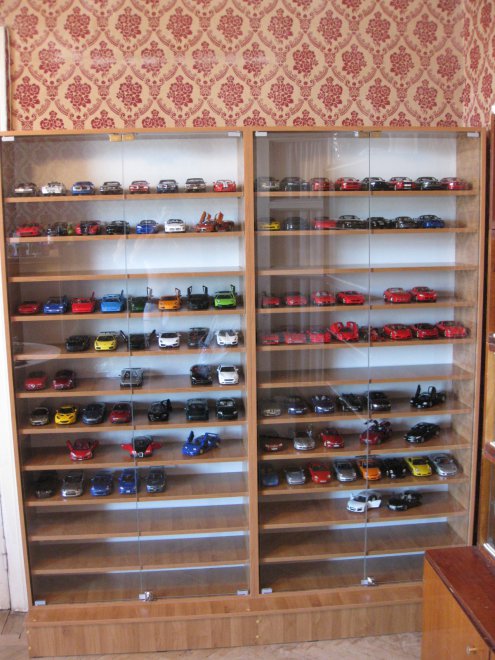 �������