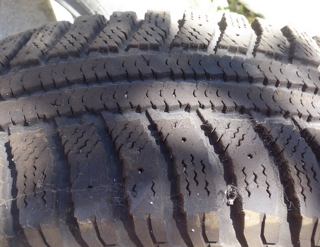   1 : Continental Sport Contact 195\60 R14 made in Germany   50% - 120 .http://img191