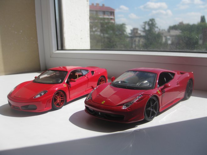 Ferrari 458 and 430