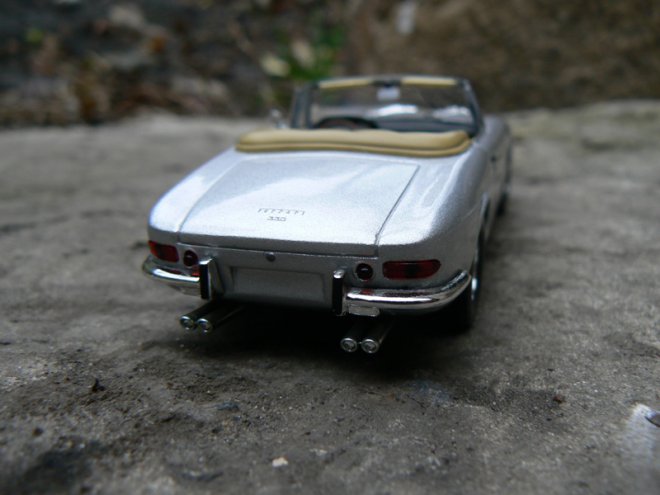 330 GTS  