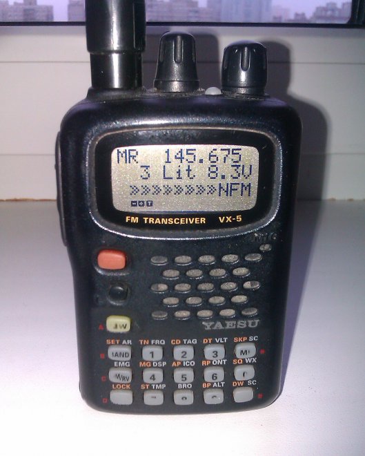  Yaesu VX-5R1400 .  