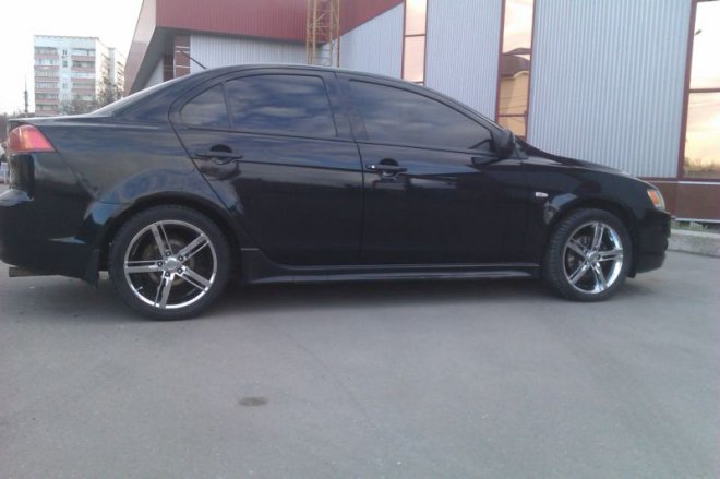 ������ R17 � ������� , ���� ��� ����� �� ���� Lanser X, � ������� Continental ContiSportContact2, ������� ���������� ����� 50%.���� ��������� ����� ���������� 4000 ��� ���� 350 ������ ������