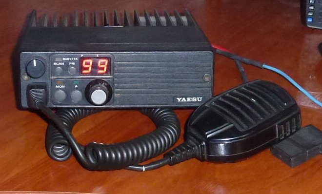  Yaesu FT-2011 - 1000 .