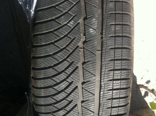  4     Michelin Alpin PA4 R18 245\45 M+S    5 .   