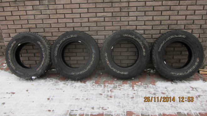   M+S Gudiyear P245/75 R17  4 .