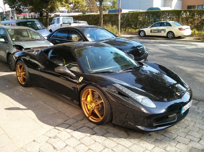    ,  Ferrari 458 Spider