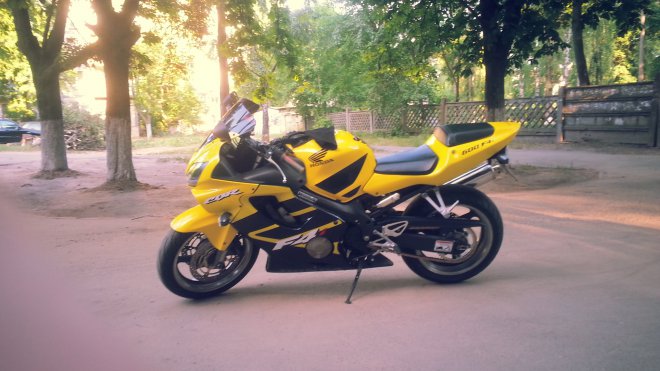 Honda CBR F4i 600cc