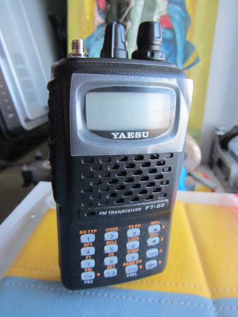 Yaesu FT-60R , 1    ,    . , : : 108-999: 144-148, 430-450
